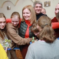 Объединяя театром